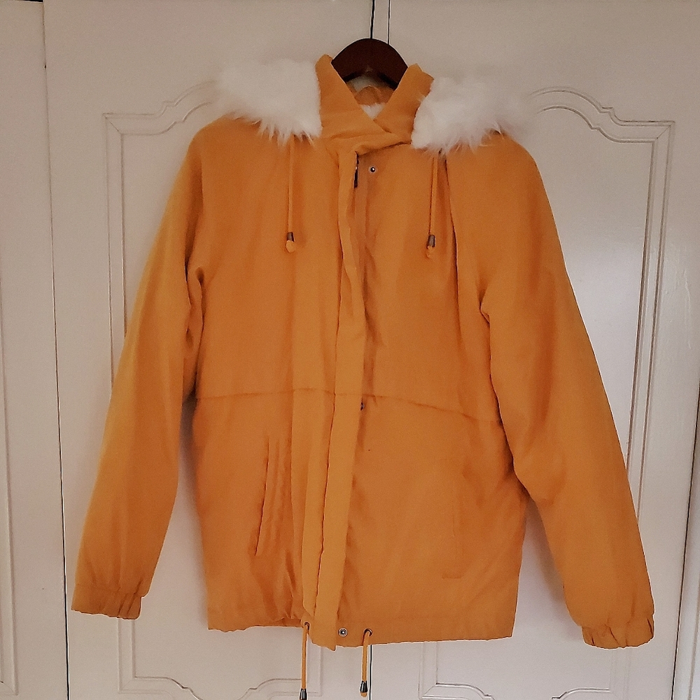 ✴ 2/$20 Yellow Primark winter coat